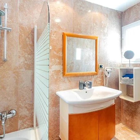 Espectacular Atico Con Terraza A 50 Mt Playa Canteras شقة *